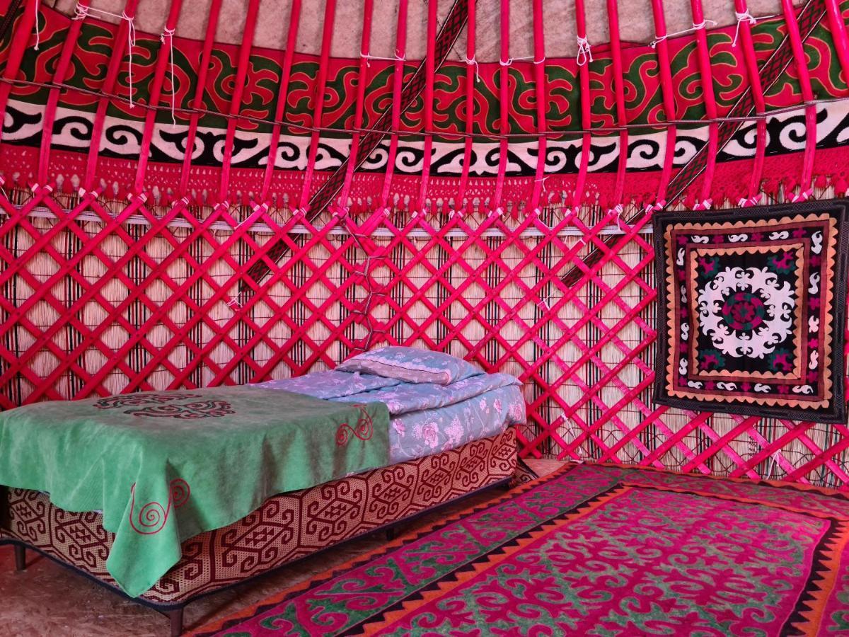 Готель Feel Nomad Yurt Camp Ak-Say Екстер'єр фото